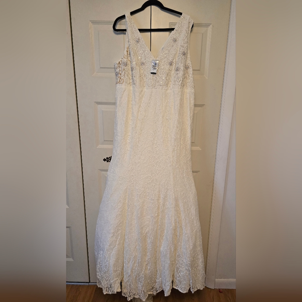 Torrid Size 26 Mermaid Bridal Gown